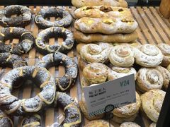 松子美人-Dough&Joe团憩(瑞虹天地月亮湾店)