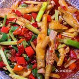 总要热爱点什么，所以，出来喝酒吗？