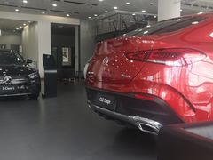 -上海星瀚奔驰4S店(长寿路店)