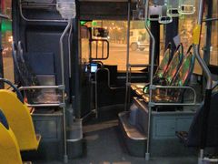 -上海游泳馆(地铁站)