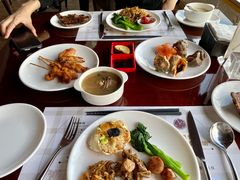 -荣誉国际酒店-云顶旋转餐厅