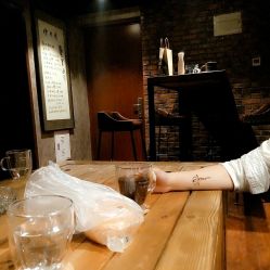 -鳌首刺青纹身 穿孔饰品店