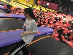 -嘿哟动霸CHUA·新潮玩运动娱乐中心·蹦床滑冰团建乐园