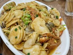 海鲜炒年糕-洲晓鲜·舟山海鲜大排档(朱家尖风景区店)