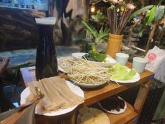 -城墙拐拐火锅(三峡广场黑金冠店)