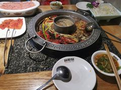 -杨肥肠火锅大排档(火车站花园店)