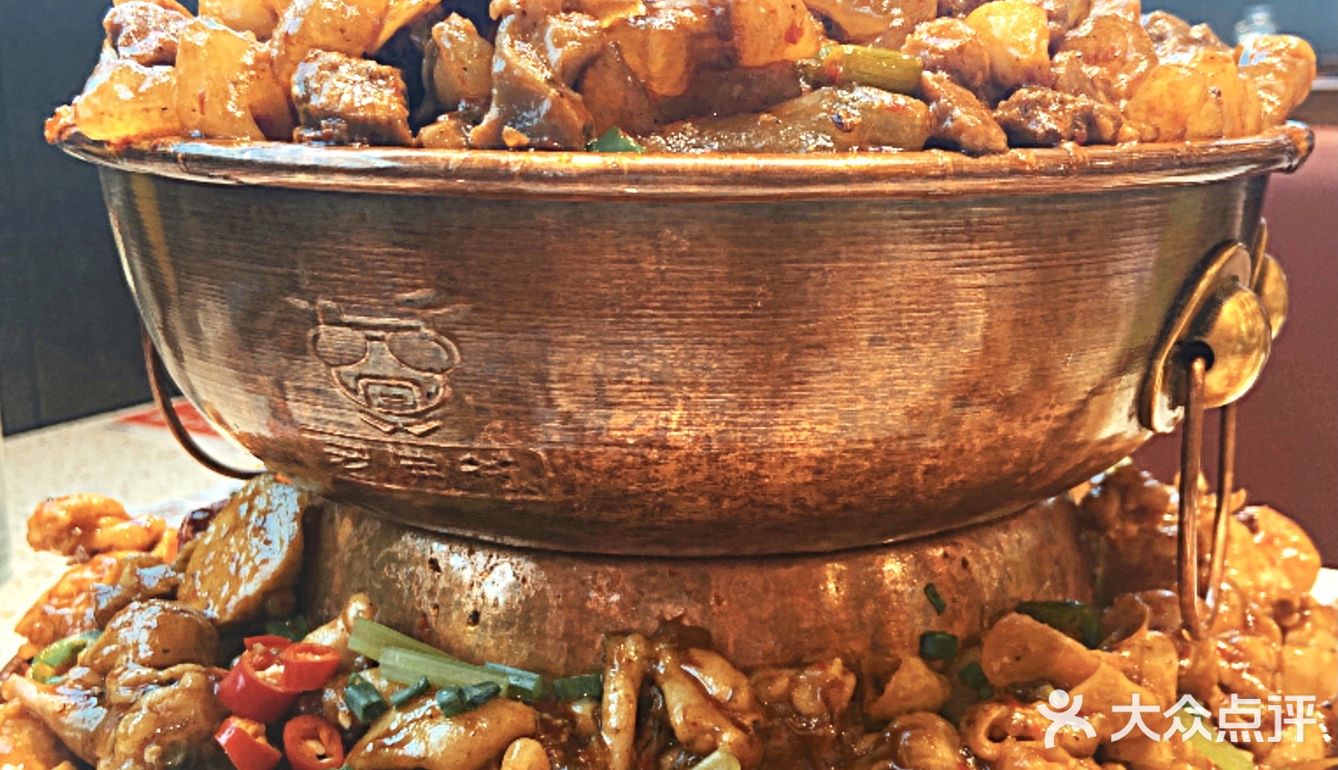 晋江探店｜让人去一次就爱上的老佛爷铜炉蛙锅🐸