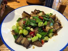 蒜椒炒湘西腊肉-印象鲵宴·张家界地标美食名片(溪布街店)