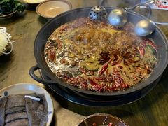-黄潇洒老火锅(九眼桥宏济巷店)