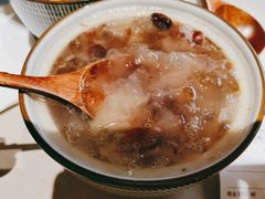 蔓越莓银耳煲桃胶-小团圆糖水铺(襄阳南路店)