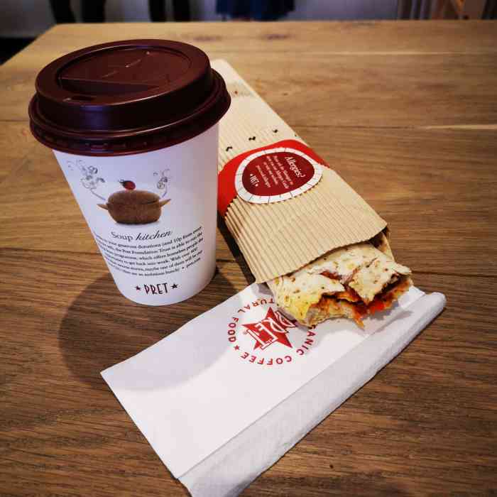 pret-"商学院楼下的咖啡厅,不远处有一家five."-大众点评移动版