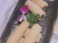 炸腐皮-泓炙颐凤鲜海鲜火锅料理(桐乡店)