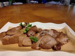 老式熏鸭-华竹饭店(中央大街店)