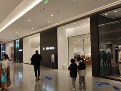 -URBAN REVIVO(西安Momopark店)