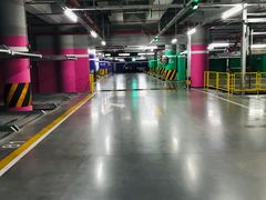 -白玉兰广场停车场