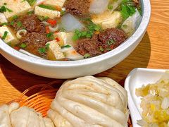 -金莹丸子汤清真(朝外SOHO店)