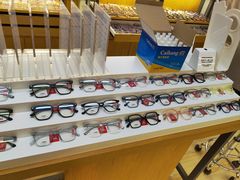 -优医视平价眼镜蔡司依视路折扣工厂店(德胜门店)