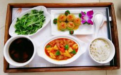 -莉泽月子中心(鹅潭汇店)