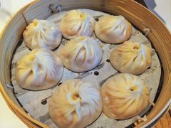 -馋三尺蟹粉小笼(人民广场店)