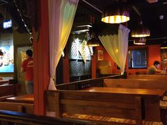 -Helens海伦司小酒馆(上海疁城新天地店)