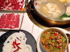 -牛人日志·鲜牛肉骨汤火锅(万科里瑧店)