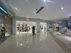 -优衣库(重庆星光时代广场店)