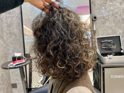 -TONI&GUY