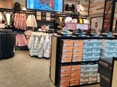 -SKECHERS 斯凯奇(上海国际时尚中心店)