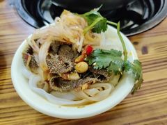 -周良天山牛杂城(天山路总店)