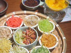 -包整·丝娃娃(一览甲秀楼风景店)