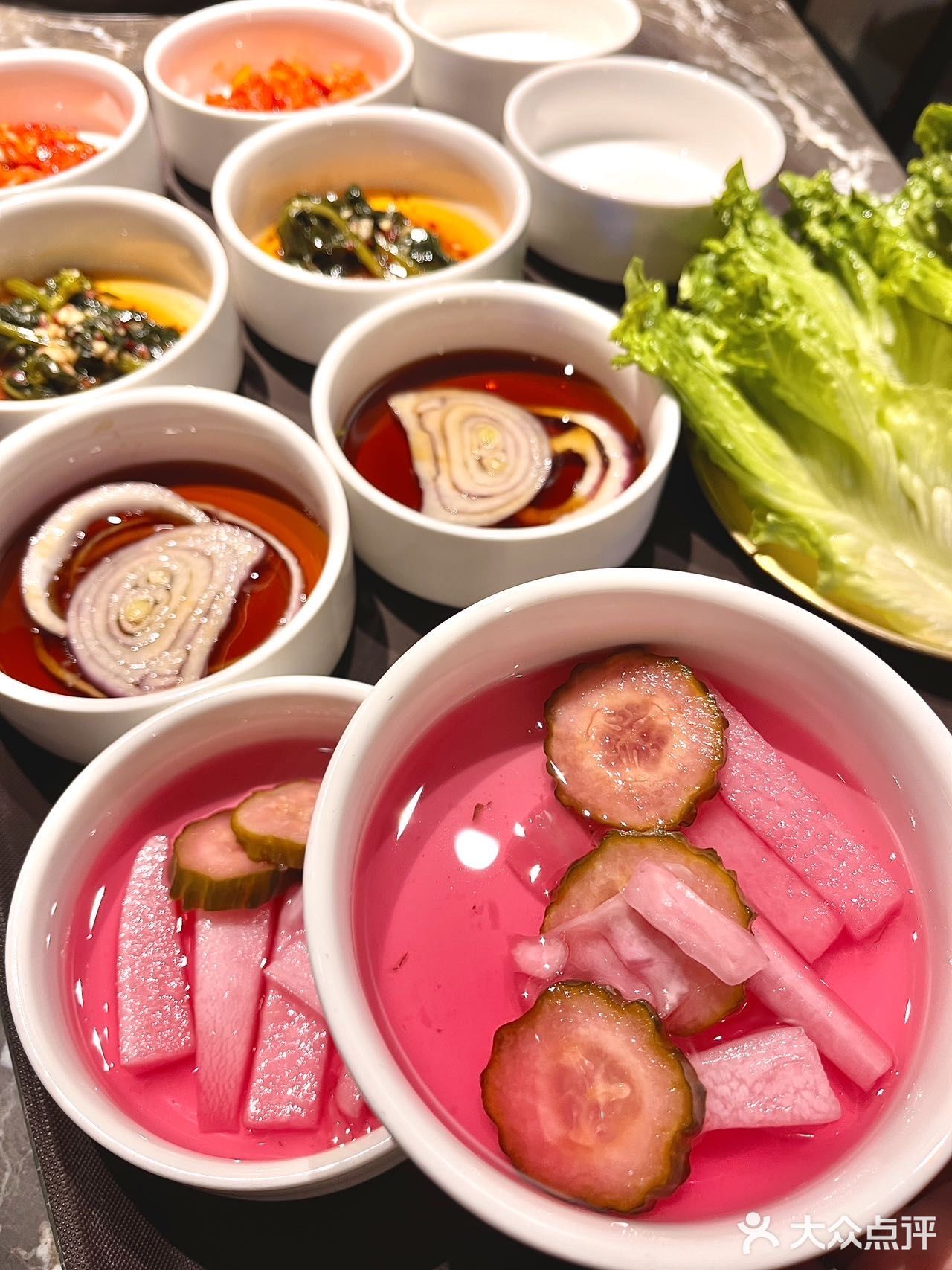 纯韩式口味，却也意外的好吃～店子就在汉江创业园二楼