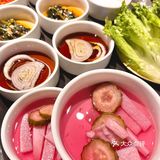 纯韩式口味，却也意外的好吃～店子就在汉江创业园二楼