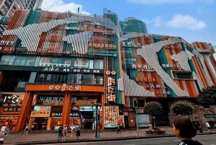 得意坝坝已经被外地人包围了