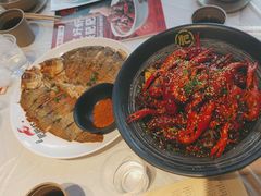 -肥肥虾庄·金牌油焖大虾(首义路店)