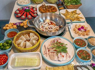在海棠湾附近游玩过「萌哒哒椰子鸡(海棠湾店