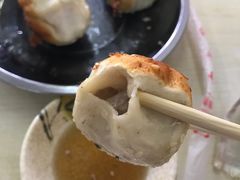 -黄阿姨锅贴大王(万航渡路店)