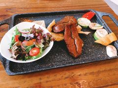 果木厚切牛排-灵意咖啡·西班牙美食(汕头金平万达广场店)