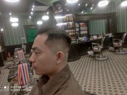 -海文先生国潮烫染男士理发馆
