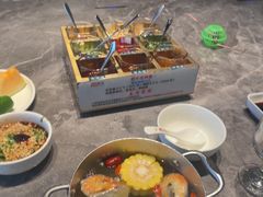 -德天肥牛海鲜火锅(城西银泰店)
