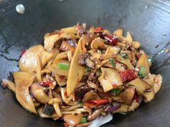 吊锅三菇-吃货私房菜(丽江束河古镇店)