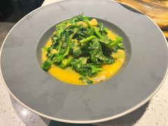 豌豆黄浸豌豆尖-半山腰·云南菜(侨福芳草地店)