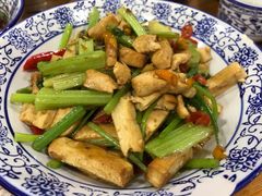 芹菜炒香干-好呷八大碗(五羊店)