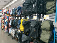 -迪卡侬(西三旗店)