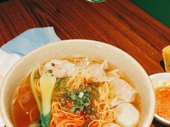 馄饨竹升面-全渔村小海鲜