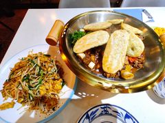 招牌三绝外婆熬炒鸡配饼-小城外婆肴私房菜.家宴聚集点(圆明园颐和园·清河上地店)