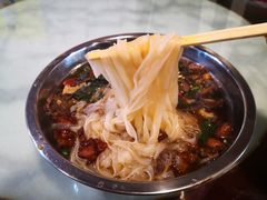 牛味粉-炳记牛味粉店(四坊路店)