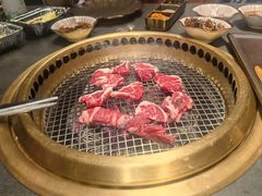 -铭牛烧肉·和牛海鲜自助(高新月牙湖店)