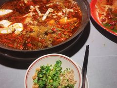 -吃城都·鱼蛙火锅(西玉龙街店)