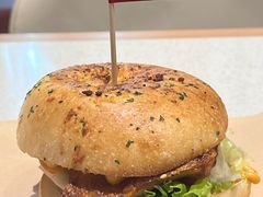 -必胜客(联投东方店)