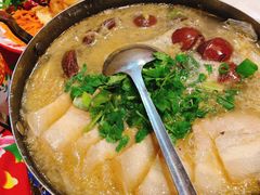 -闯关东东北农家菜(崂山石老人店)